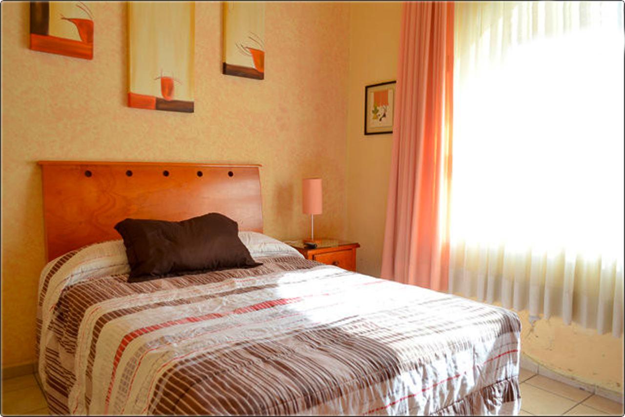 Residencia Los Angeles Bed & Breakfast Guadalajara Eksteriør bilde